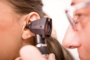 лечение заложенности уха