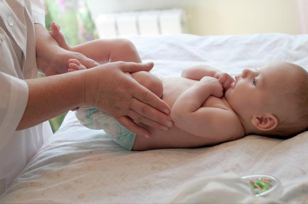 как правильно делать массаж новорождённому