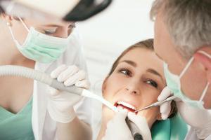 кариес зубов как лечить