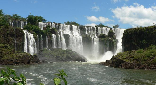 водопады игуасу в бразилии