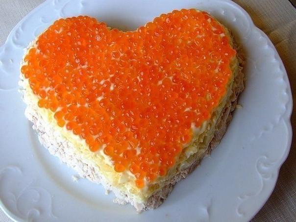 салат с красной икрой креветками