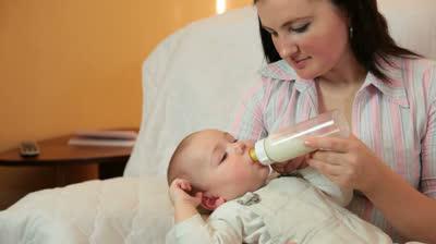 детские молочные смеси