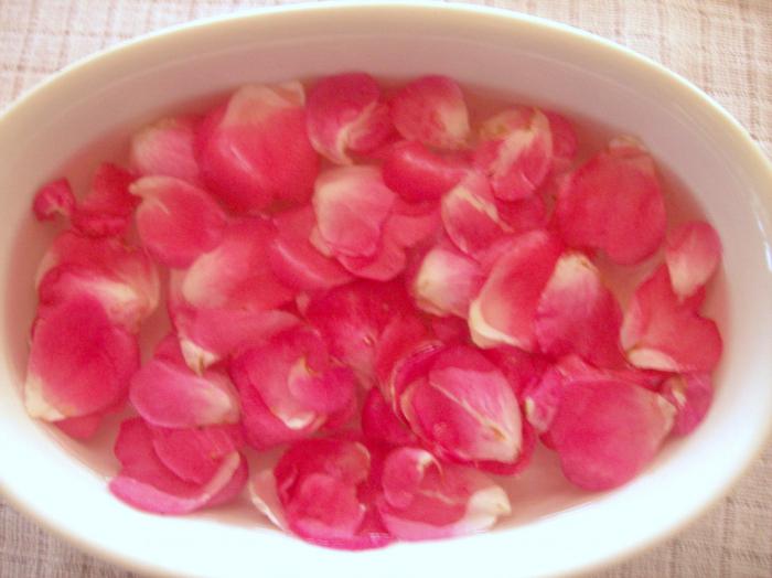 варенье из лепестков роз свойства 