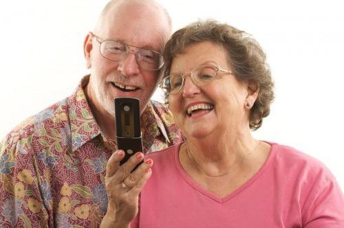 телефоны для пожилых людей отзывы