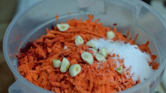 приготовление маринованной капусты со свеклой