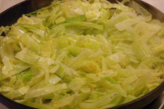 капустная шарлотка в духовке