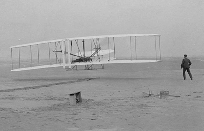 первый в мире самолет