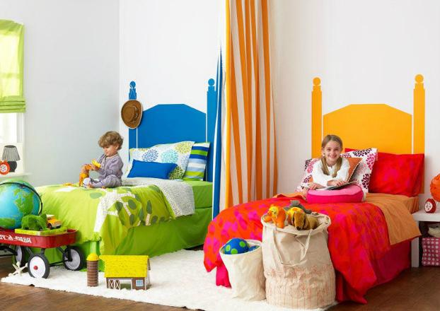 интерьер детской комнаты для разнополых детей разного возраста