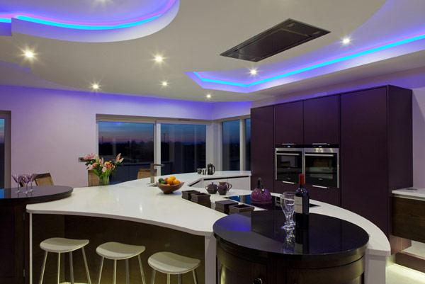 потолки на кухне с подсветкой