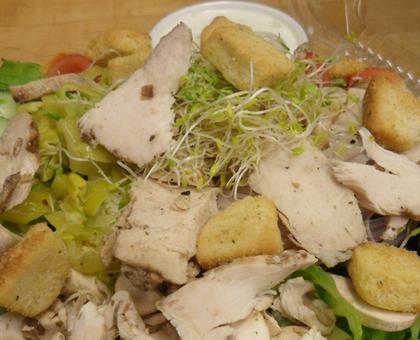 салат из вареной грудки курицы