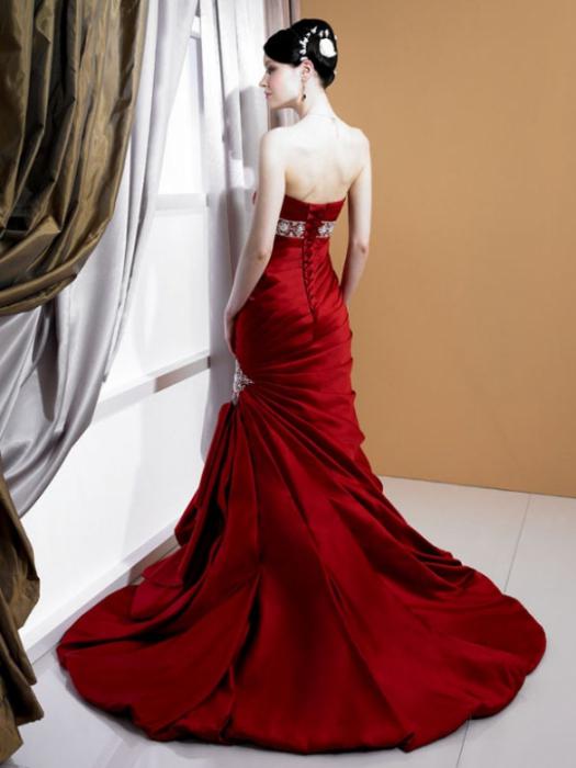 красное свадебное платье фото