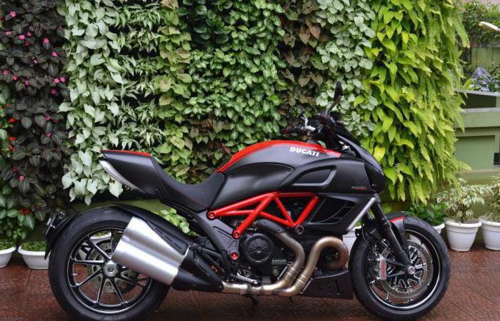 ducati diavel carbon