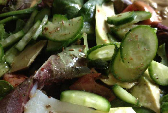 нежинский салат из огурцов классический