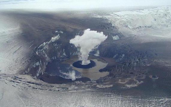 действующий вулкан в исландии