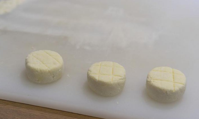 как делать сырники из творога простой рецепт 