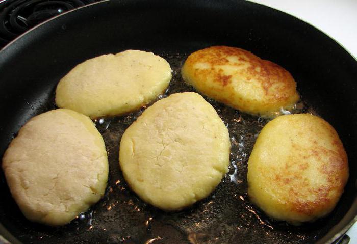 картофельные пирожки с капустой
