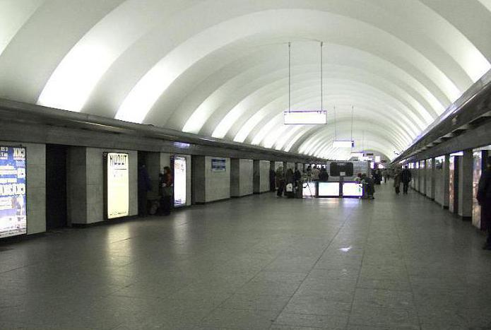 Станция метро "Гостиный двор", Санкт-Петербург