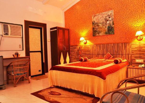 arambol plaza beach resort индия 