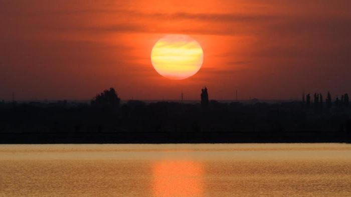 солнце во сколько раз больше земли