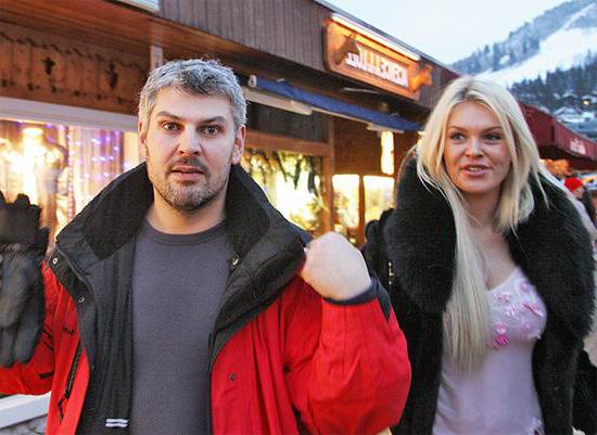 николай саркисов с женой