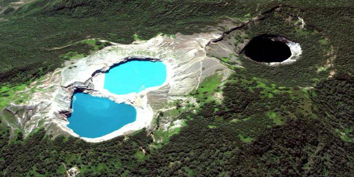 озеро в кратере вулкана