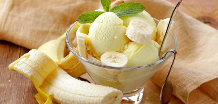 мороженое с бананом в блендере