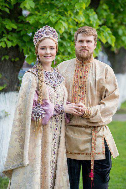 Свадебный наряд в русском народном стиле
