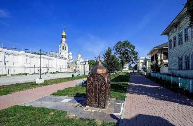 консисторский дворик вологодского кремля