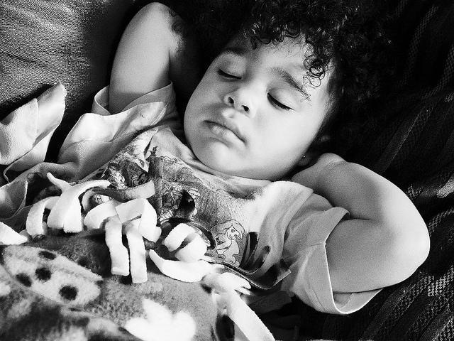 почему нельзя фотографировать спящих детей ответы