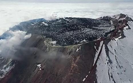 вулкан авачинская сопка кратер