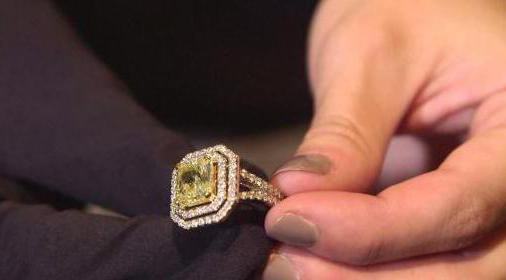 обручальное кольцо желтый бриллиант