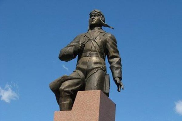 памятник Маресьеву 