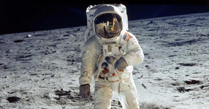 почему космонавты не летают на луну 