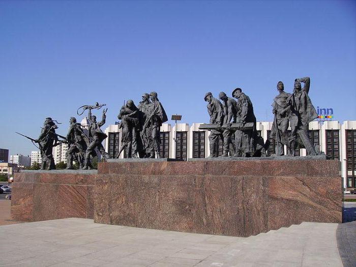 монумент героическим защитникам ленинграда на площади