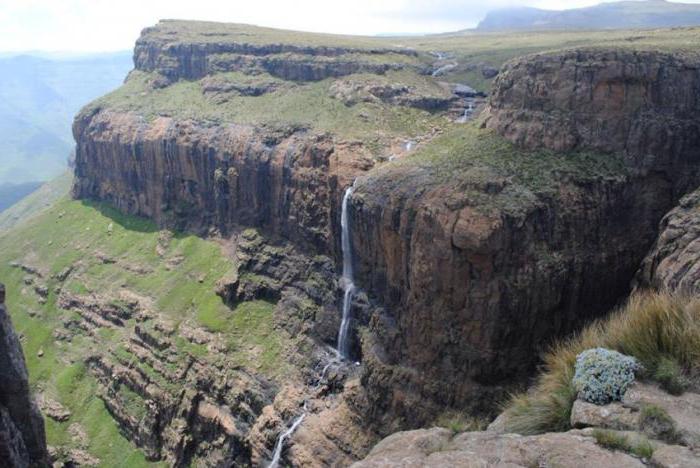 самый большой водопад африки 