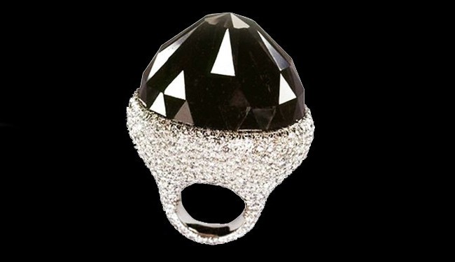 сколько весит самый большой бриллиант в мире 