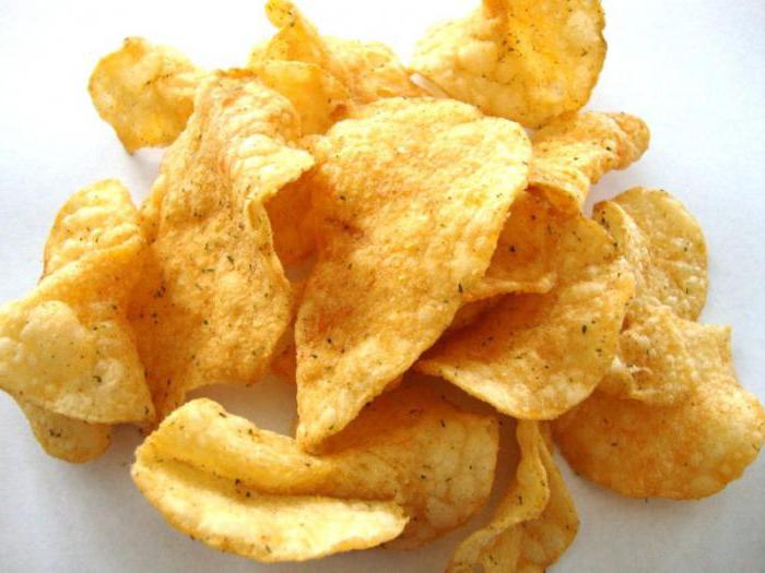салат с чипсами и корейской морковкой