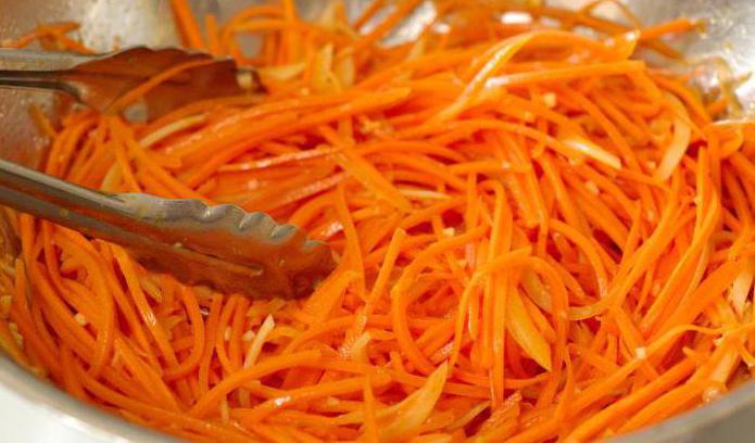 салат с корейской морковкой и чипсами