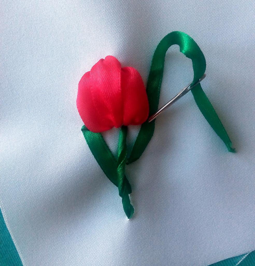 Вышивка лентами тюльпаны для начинающих