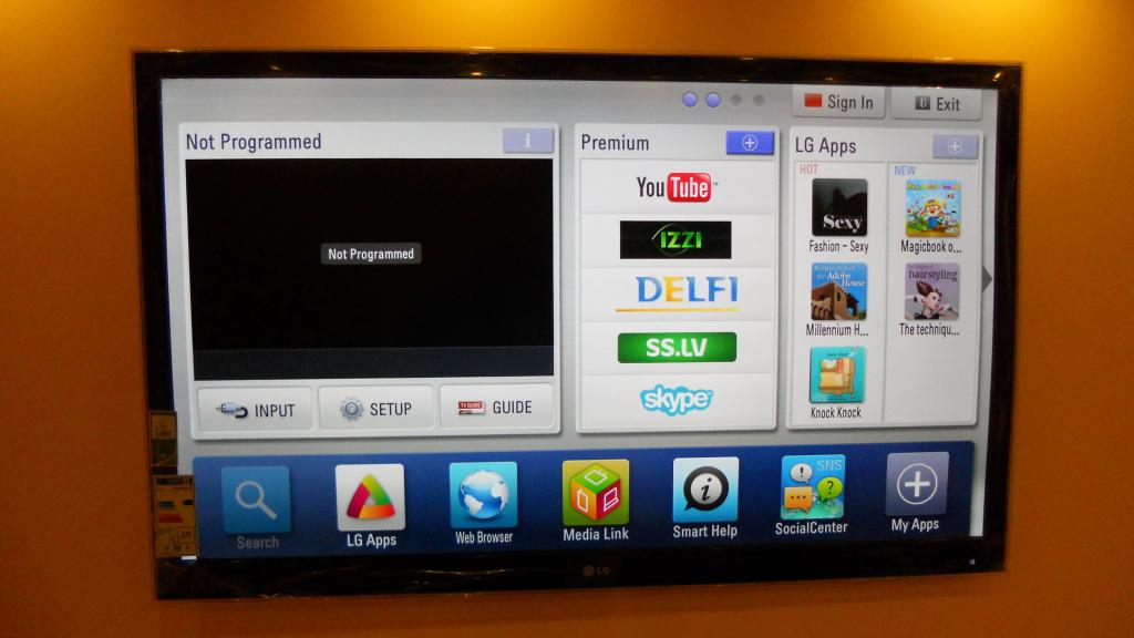 Телевизор LG с адаптером Wi-Fi
