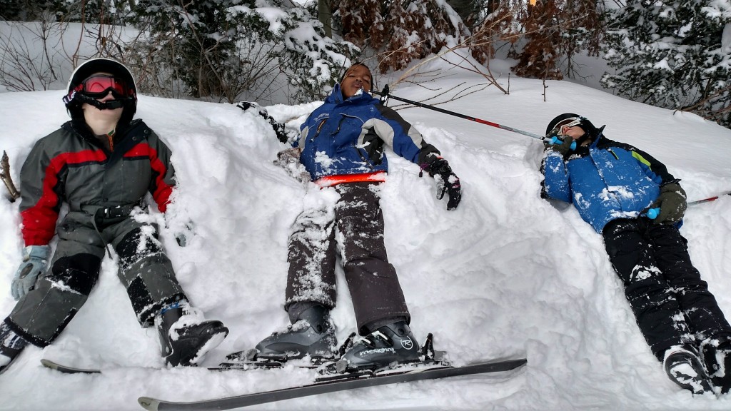 Как установить крепление на беговые лыжи?