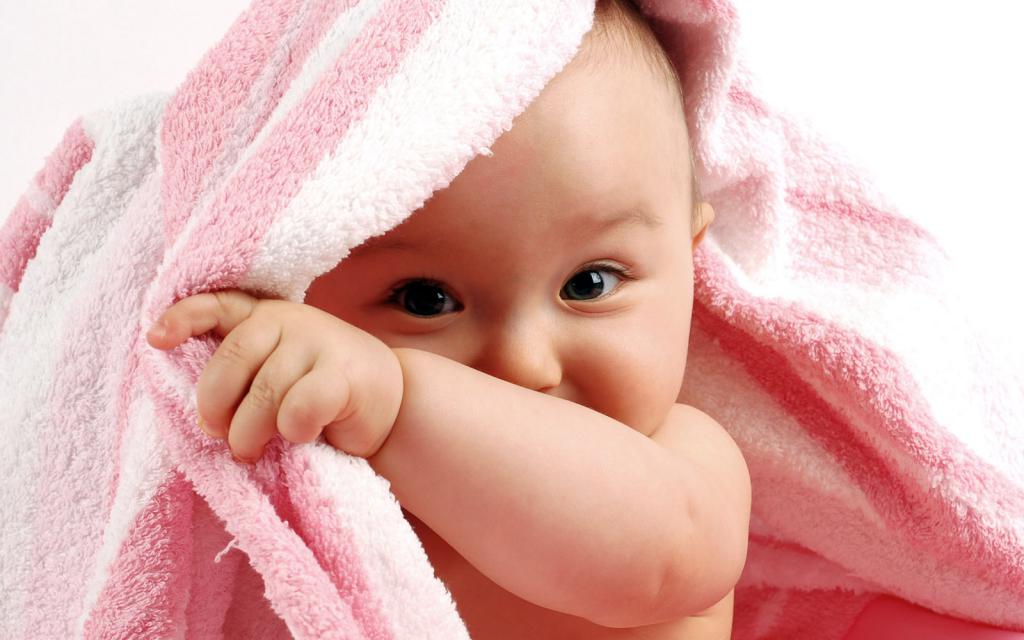 малыш в полотенце