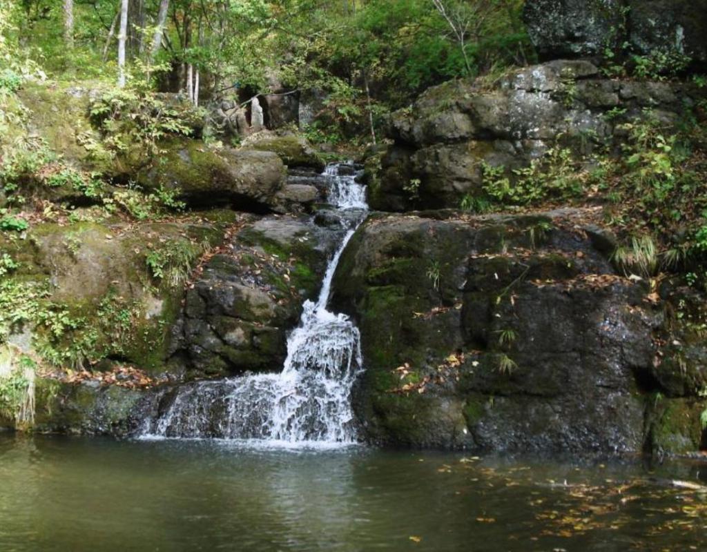 Кравцовские водопады - Каменная чаша