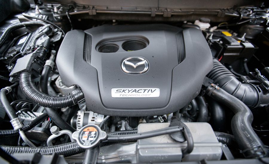 Двигатель на автомобиль Mazda