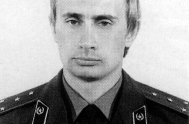 Путину присвоили подполковника в КГБ