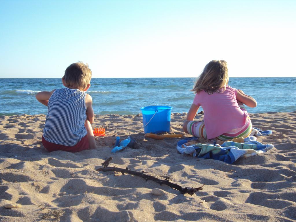 Дети на пляже