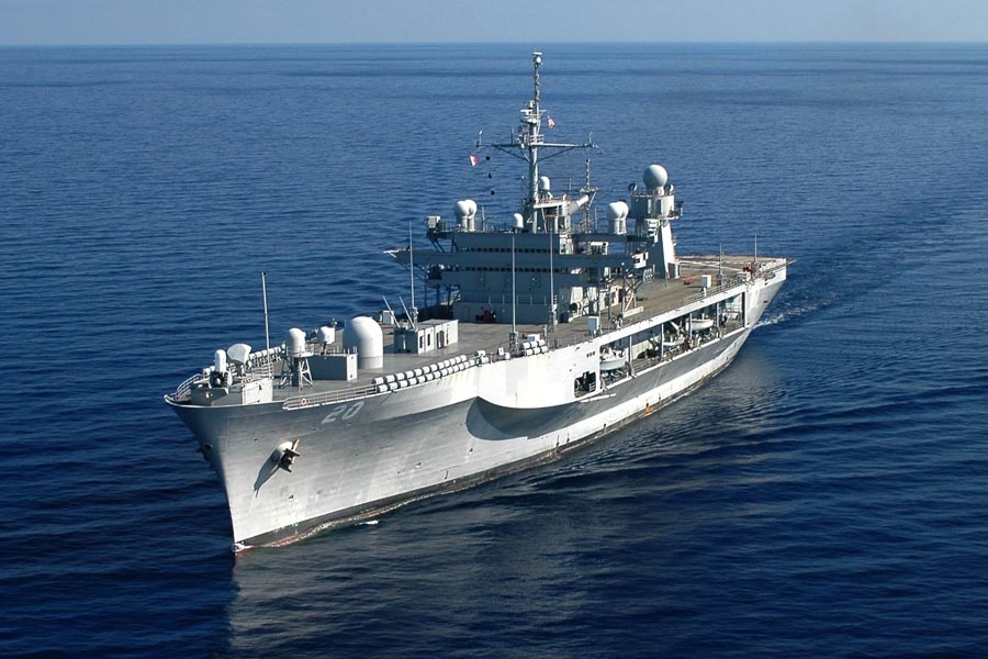 корабль США в черном море