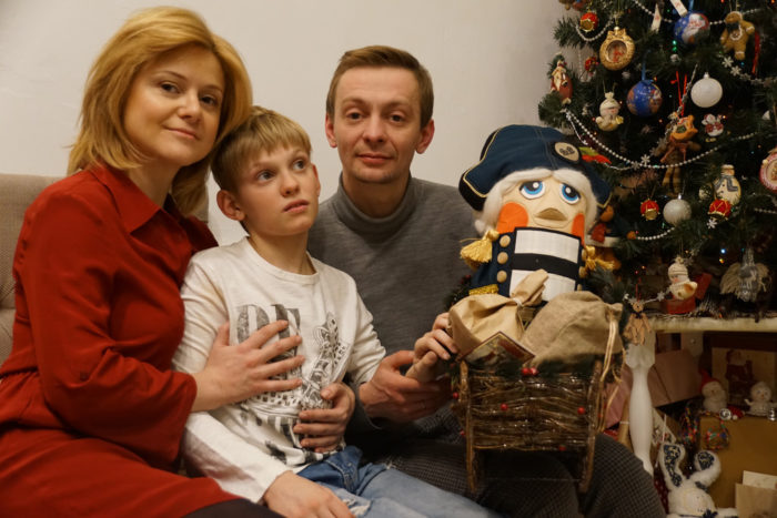 Евгений Кулаков с женой и сыном