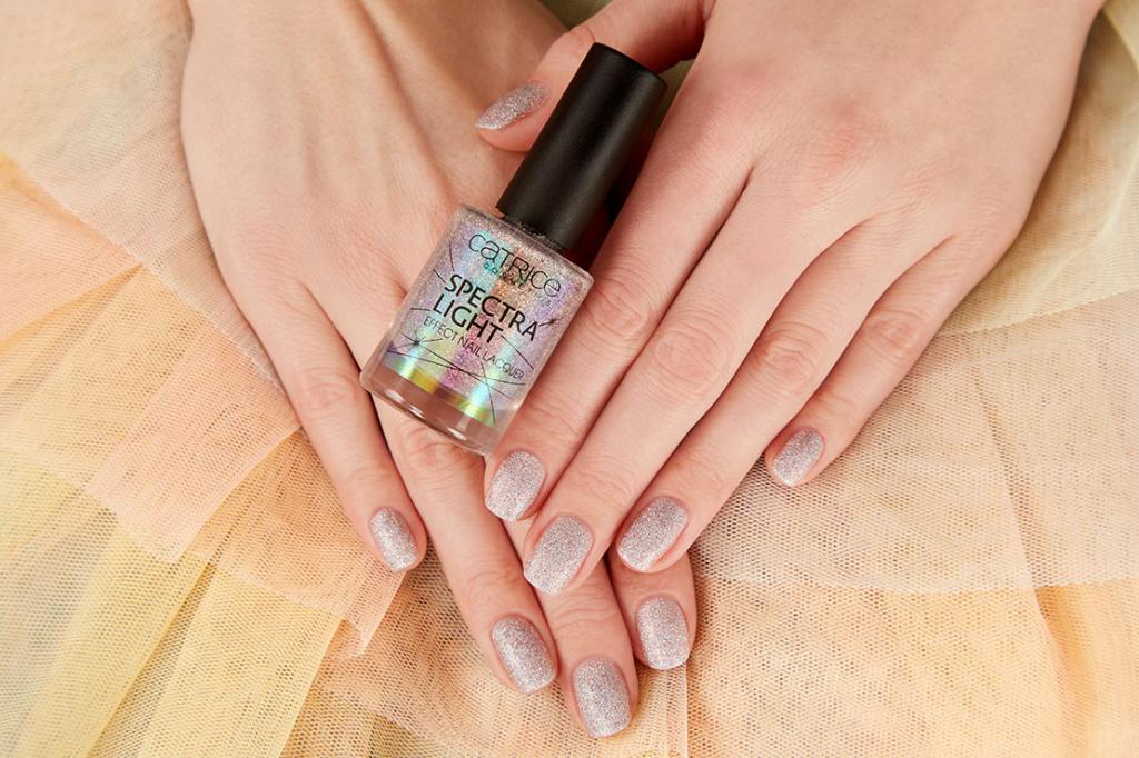 Лак для ногтей Spectra Light Effect Nail Lacquer