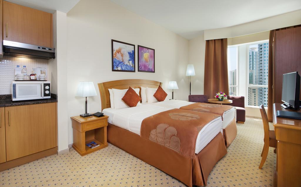 Номер в Golden Tulip Sharjah 4*